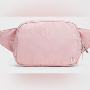 Lululemon Everywhere Belt Bag Large